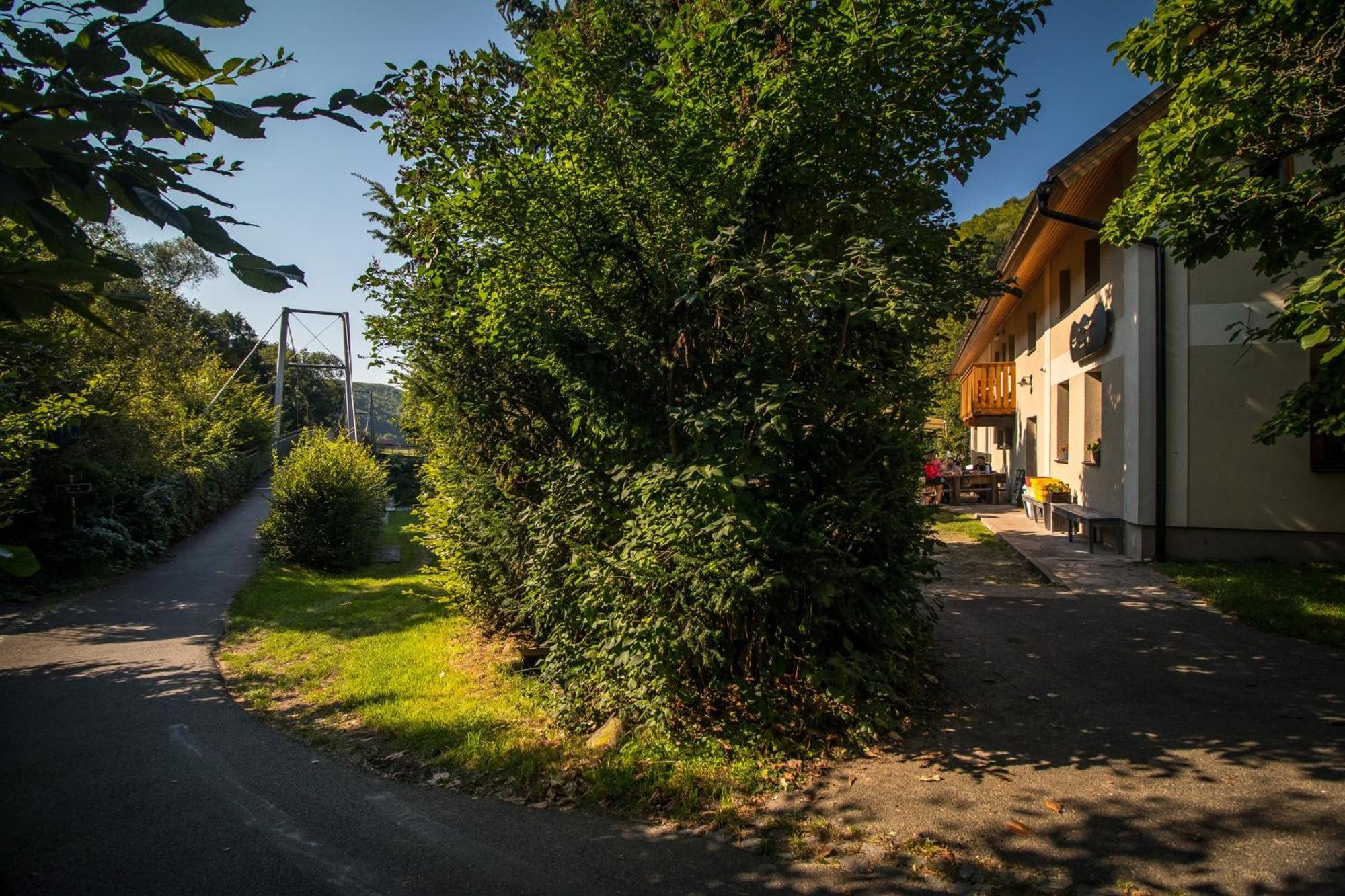 Penzion Krizky Malá Skála Esterno foto